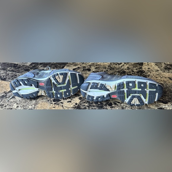 NIKE LUNARGLIDE 2 WOMEN’S GREY RUNNING SNEAKERS (9) - Picture 3 of 6